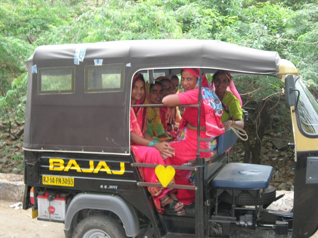 vrouwen bij monkee tempel